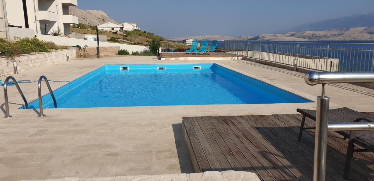 Studio Apartma Pag Blue Ocean 1 With Sea View Pag Town Bagian luar foto